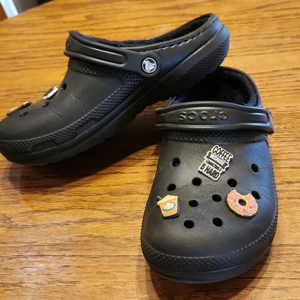Black Crocs Size M6 W8